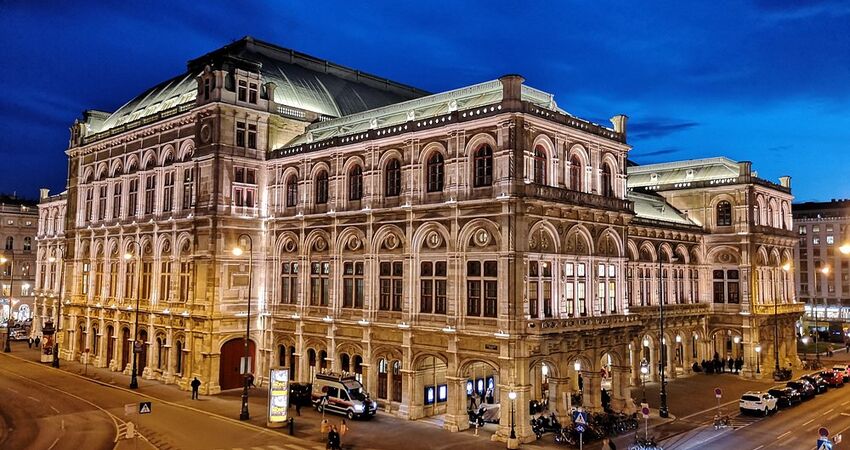 Ankara’dan Direkt Dolu Dolu Berlın & Prag & Vıyana 