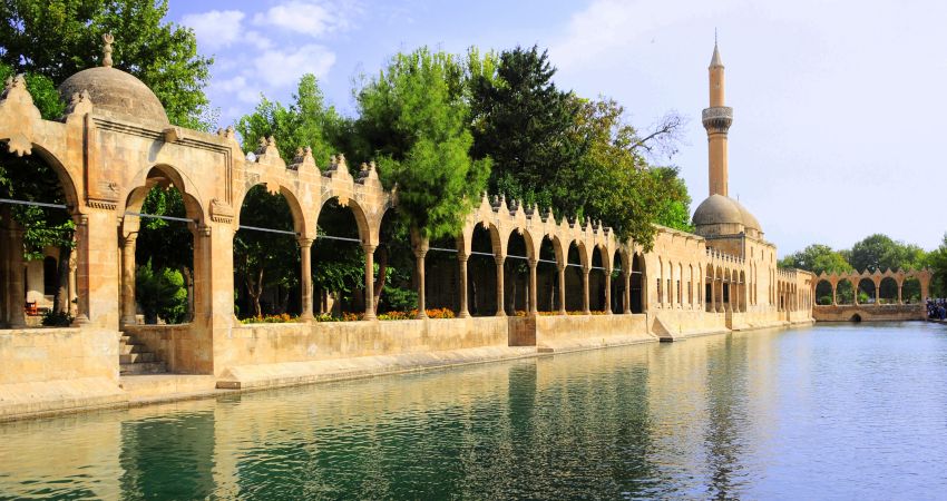 Mezopotamya'nın İzinde İstanbul Çıkışlı Uçaklı Mardin - Midyat - Şanlıurfa - Halfeti Turu