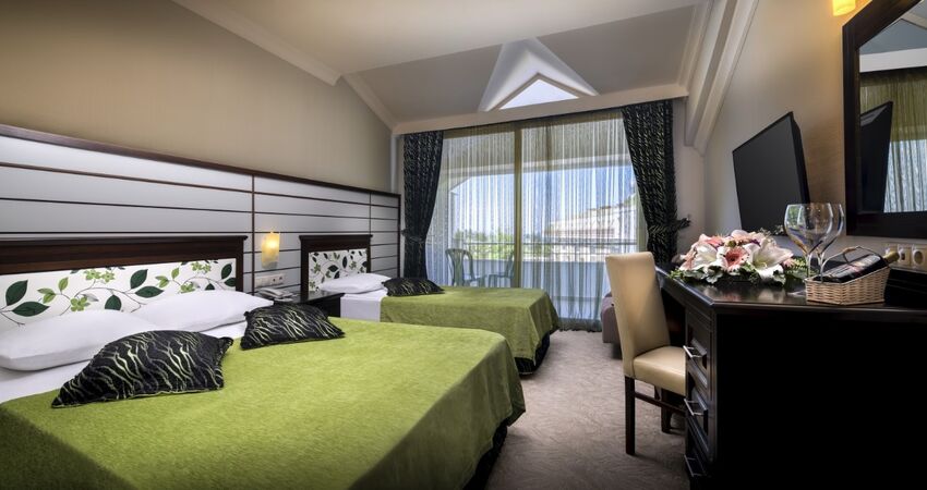 Kemer Tatil Turu Rox Royal Hotel (4 Gece)