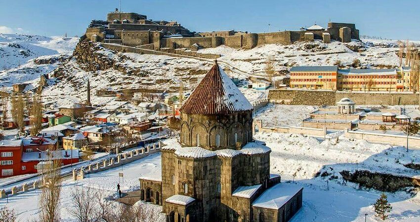 TURİSTİK DOĞU EKSPRESİ İLE VAN DOĞUBEYAZIT KARS TURU 