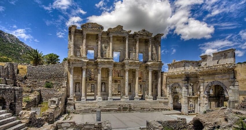 Ankara Çıkışlı Efes'de Bir Gece Urla'da Bağ Bozumu Turu
