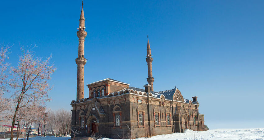 Yılbaşı Özel Turistik Doğu Ekspresi ile Kars Turu (Tren Gidiş - Uçak Dönüş)