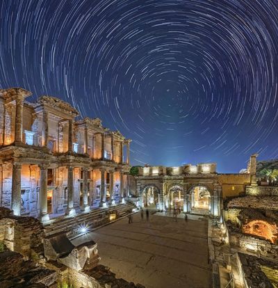 İstanbul Çıkışlı Efes`de Bir Gece Urla`da Bağ Bozumu Turu