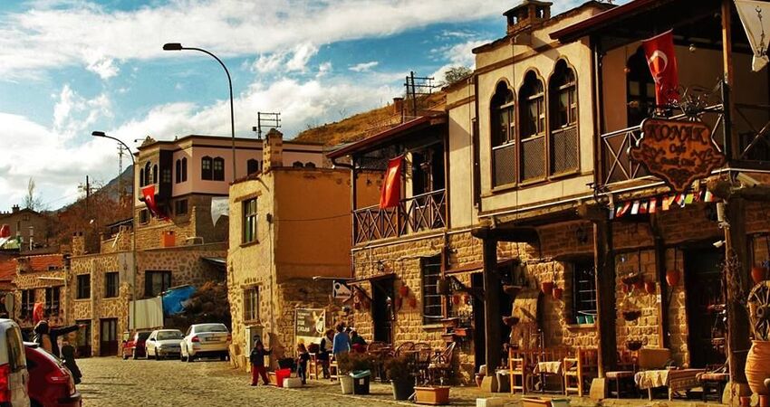Konya Lale Tarlaları Sille Kelebek Bahçesi Turu