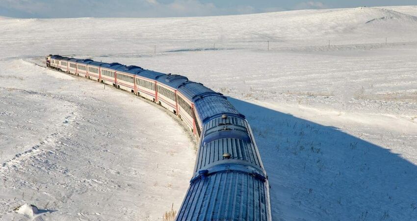 İstanbul Çıkışlı Yataklı Tren İle Van Kars Erzurum Turu Uçak Gidiş-Tren Dönüş