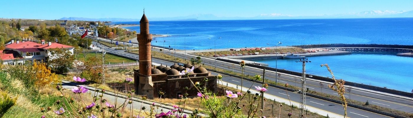 Uçaklı Van Doğubeyazıt Bitlis Hizan Bahçesaray Turu
