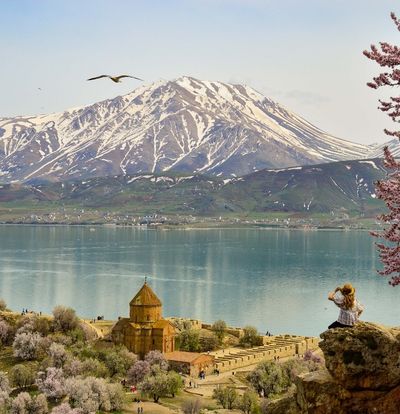 Uçaklı Van Doğubeyazıt Bitlis Hizan Bahçesaray Turu