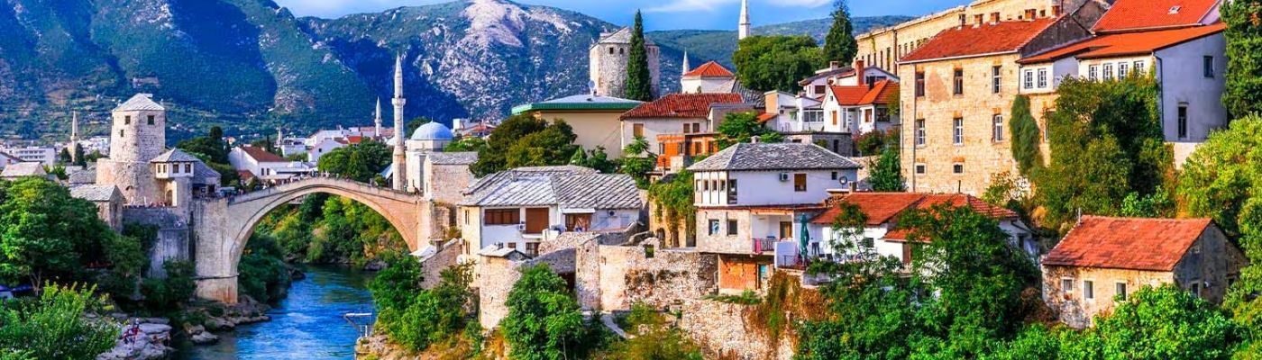Istanbul Hareketli Bastanbasa Balkanlar Turu 8 Ulke (Tum Gunduz Turları, Aksam Yemekleri ve Balkan Geceleri Dahil)