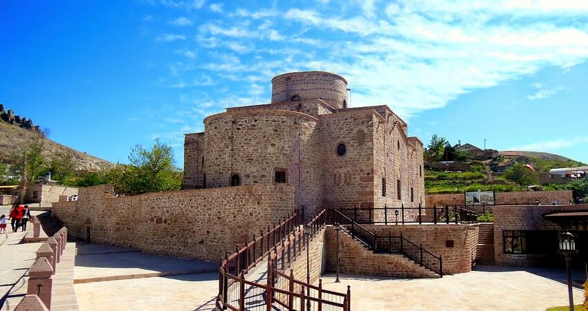 KONYA GASTRONOMİ VE ÇİLEK BAHÇESİ TURU 