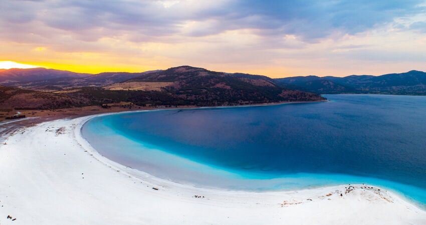 PAMUKKALE SALDA GÖLÜ IŞIKLI GÖL VE GÜL HASADI TURU 